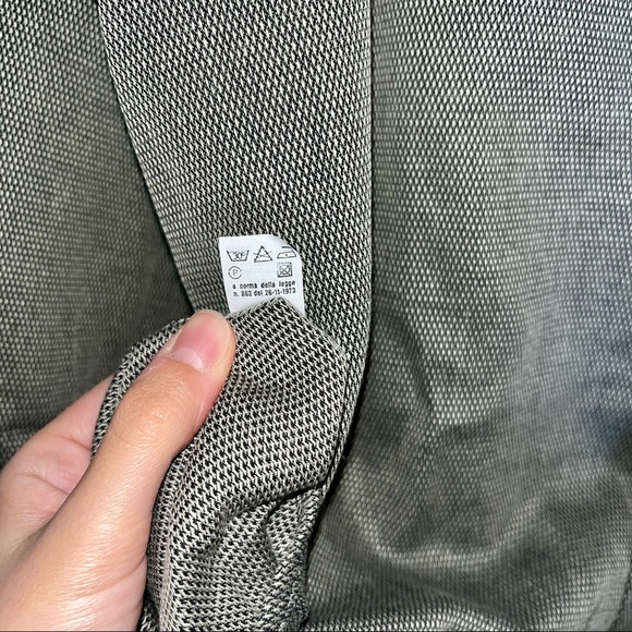 2/$25 Yard Roma Men’s Button Up Shirt - Picture 5 of 7